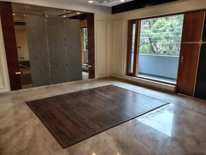 Room in 4 BHK Apartment at Vipul Belmonte, Sector 53 – for Sale
