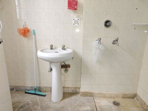 Bathroom in 2 BHK Builder Floor at Sector 23 – for Rent