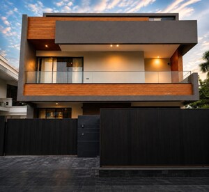 5 BHK Independent House For Sale in Sector 17