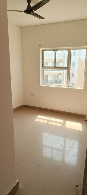 2 BHK Apartment For Rent in AWHO Shanti Vihar, Sector 95