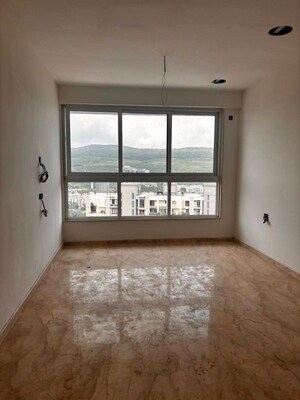 Room in 1 BHK Apartment at Group Satellite Elegance, Goregaon East – for Rent