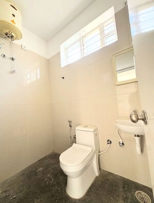 Bathroom in 1 BHK Apartment at Sia Jaihind CHS, Chembur – for Sale