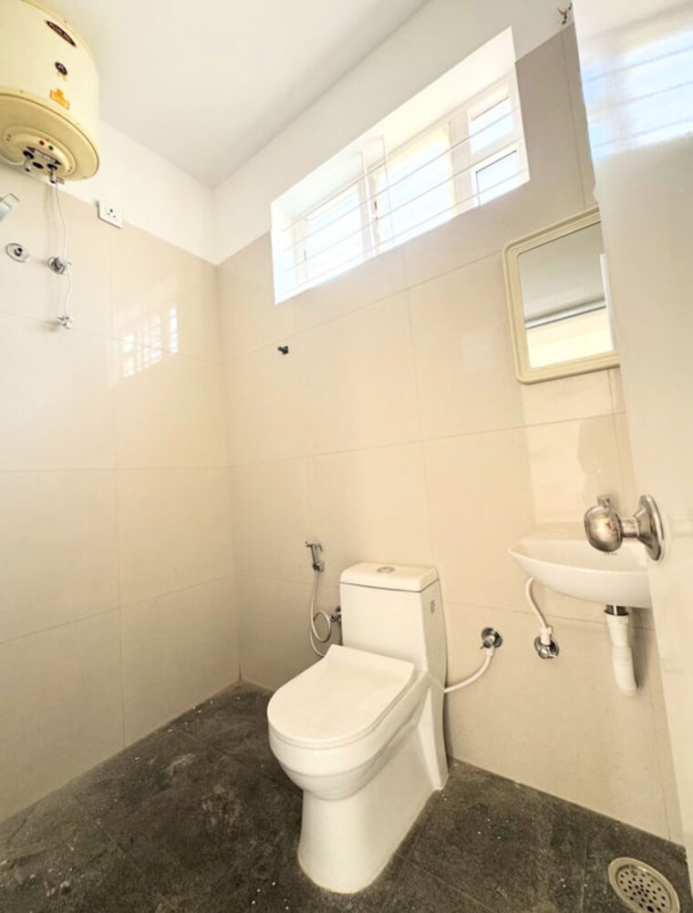 Bathroom, sia-jaihind-chs 1 Bedroom 485 Sq.Ft. Apartment In Chembur Mumbai 10668175