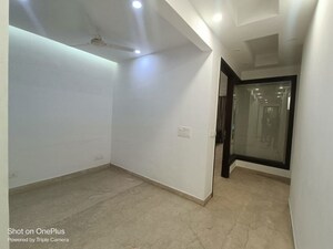 Room in 3 BHK Builder Floor at Greater Kailash I – for Rent