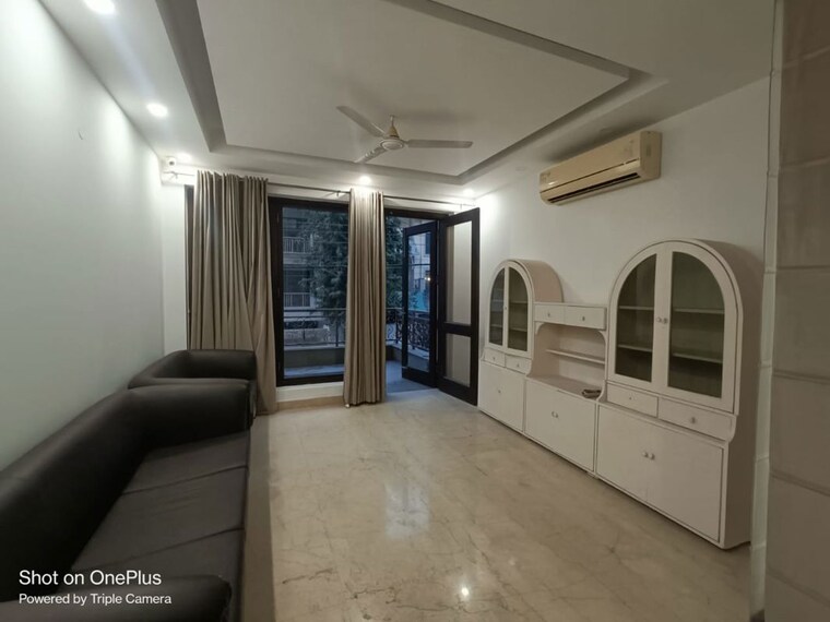 Living Room, greater kailash i 3 Bedroom 208 Sq.Yd. Builder Floor In Greater Kailash I Delhi 10668172
