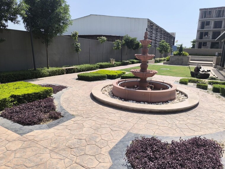 Balcony, puri-81-business-hub Commercial Shop 420 Sq.Ft. In Sector 81 Faridabad 10668161