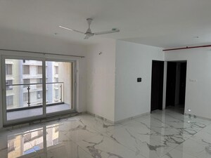 Room in 2.5 BHK Apartment at Pride Platinum, Baner – for Sale