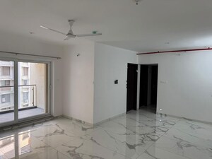 Room in 2.5 BHK Apartment at Pride Platinum, Baner – for Sale