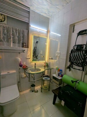 Team Area in 3 BHK Builder Floor at Sector 21 – for Rent