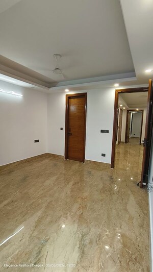 Room in 2 BHK Builder Floor at Vasant Kunj – for Rent