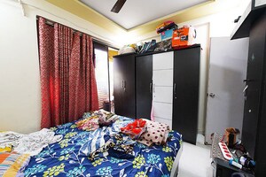 Bedroom in 2 BHK Apartment at Vaishnodevi Circle – for Sale