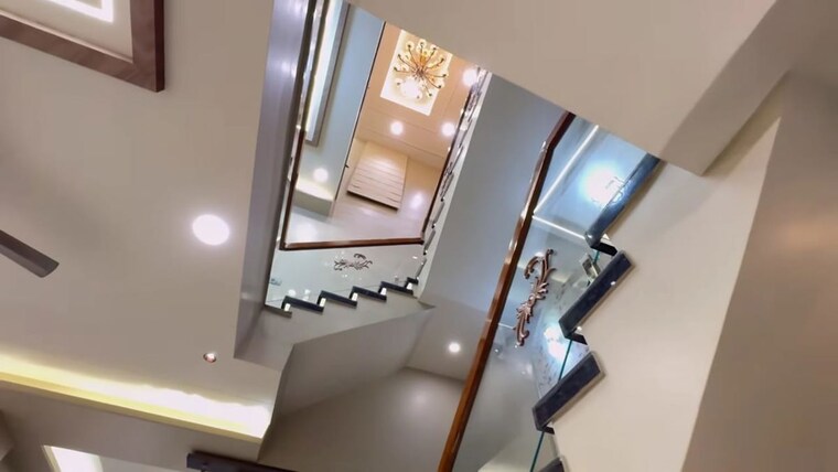 undefined, indira nagar 6+ Bedroom 4500 Sq.Ft. Villa In Indira Nagar Lucknow 10668209