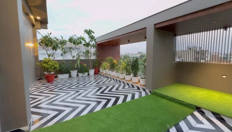 Balcony, indira nagar 6+ Bedroom 4500 Sq.Ft. Villa In Indira Nagar Lucknow 10668209