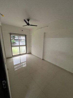 Room in 2.5 BHK Apartment at Godrej Central, Chembur – for Rent