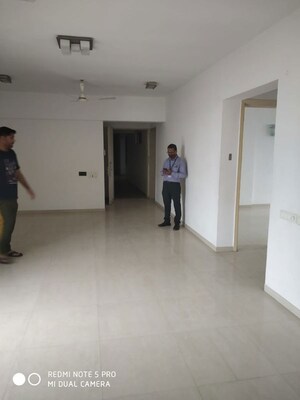 Room in 2 BHK Apartment at Kool Homes Solitaire I, Kondhwa – for Sale
