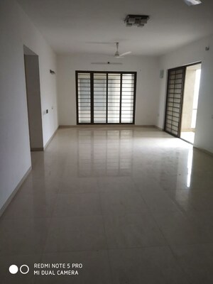 Room in 2 BHK Apartment at Kool Homes Solitaire I, Kondhwa – for Sale