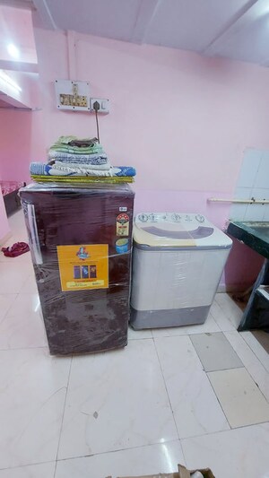 Furnished Amenities in  Pg at Senapati Bapat Marg – for Rent