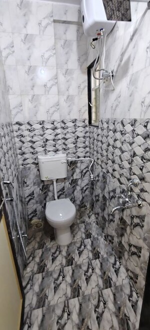 Bathroom in Studio Independent House at Gokhalenagar – for Rent