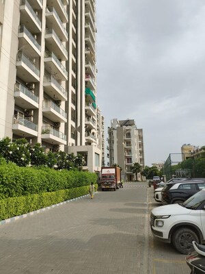 3.5 BHK Apartment – Exterior View View at Microtek Greenburg, Sector 86 - for Rent