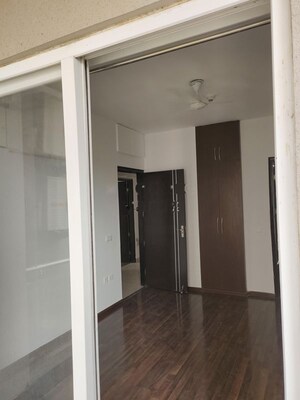 Building Lobby in 3.5 BHK Apartment at Microtek Greenburg, Sector 86 – for Rent