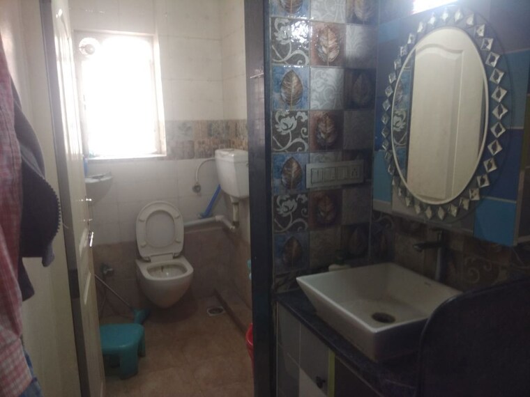 Bathroom, paya-chs-aundh 1 RK 450 Sq.Ft. Apartment In Aundh Pune 10668299