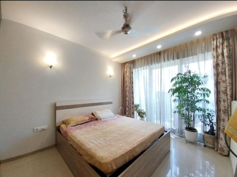Bedroom, emaar-mgf-emerald-hills 3 Bedroom 267 Sq.Yd. Builder Floor In Sector 65 Gurgaon 10668320