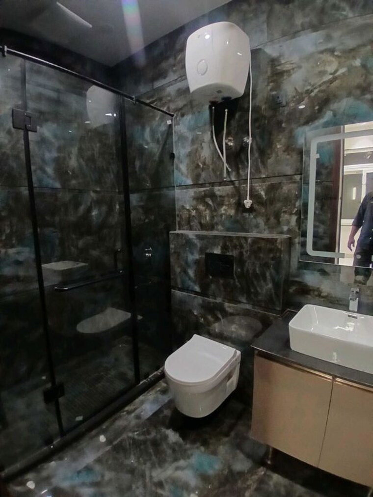 Bathroom, sector 21 3 Bedroom 1550 Sq.Ft. Builder Floor In Sector 21 Gurgaon 10668328