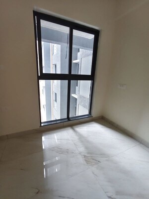 Room in 4 BHK Apartment at Raymond The Invictus By GS, Pokhran Road No One – for Rent