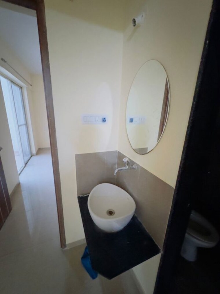 Bathroom, kate-square 1 RK 450 Sq.Ft. Apartment In Pimple Gurav Pune 10668349