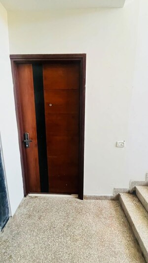 Furnished Amenities in 3 BHK Apartment at Utrathiya – for Rent