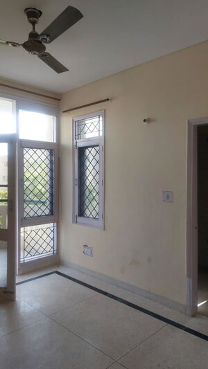 3 BHK Builder Floor For Rent in Sector 21