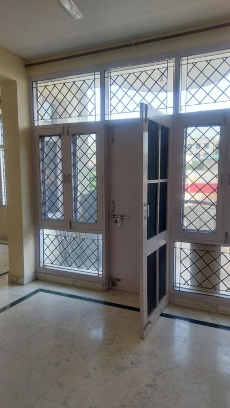 Room, sector 21 3 Bedroom 1550 Sq.Ft. Builder Floor In Sector 21 Gurgaon 10668358