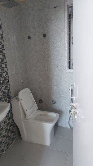 Bathroom in 3 BHK Builder Floor at Sector 21 – for Rent