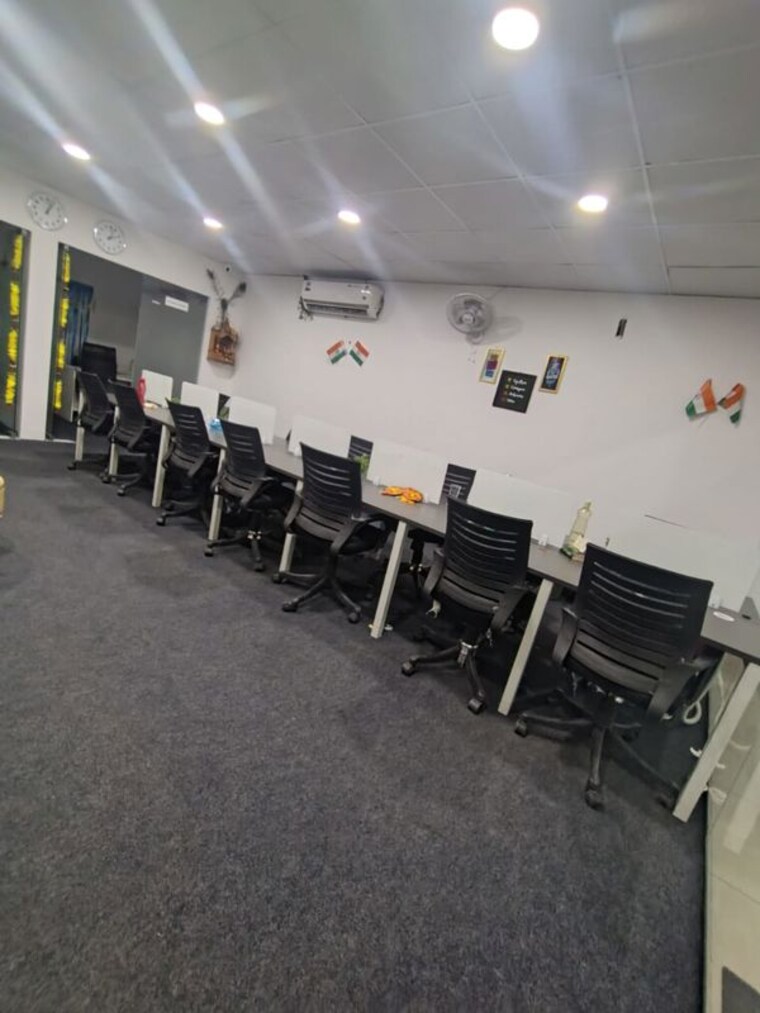 Team Area, sector 63 Commercial Office Space 1450 Sq.Ft. In Sector 63 Noida 10668368