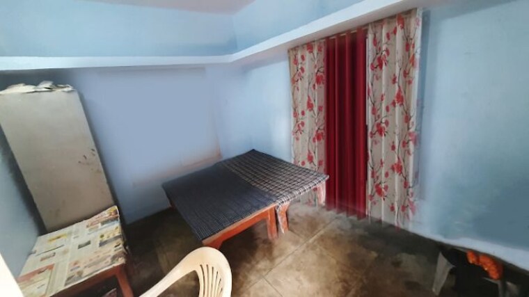 Bedroom, the mall avenue Pg For Girls In The Mall Avenue 10668363