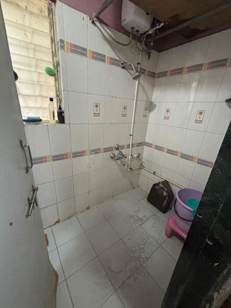 Bathroom, tanvi-residency 1 Bedroom 630 Sq.Ft. Apartment In Aundh Pune 10668364
