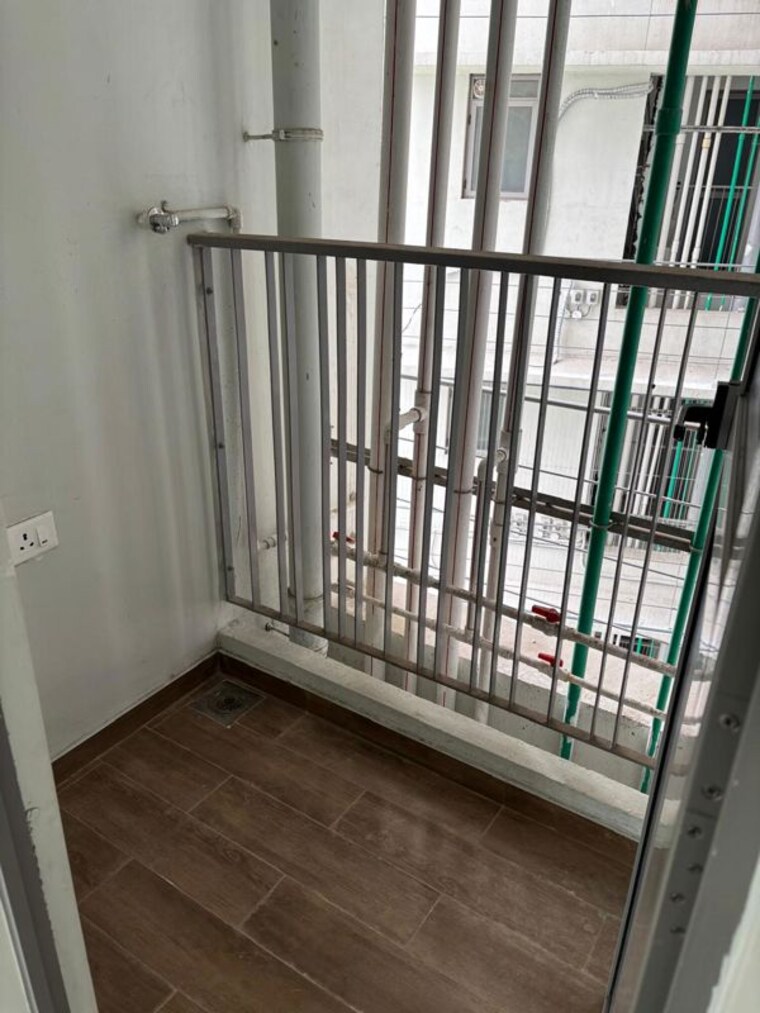 Balcony, kalpataru-immensa 3 Bedroom 1200 Sq.Ft. Apartment In Kolshet Road Thane 10668375