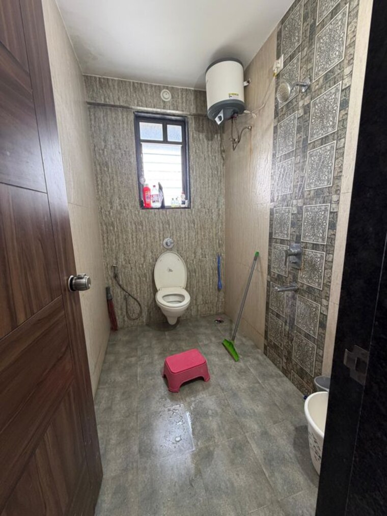 Bathroom, the-creations-gururatna-heritage 2 Bedroom 824 Sq.Ft. Apartment In Baner Pune 10668433