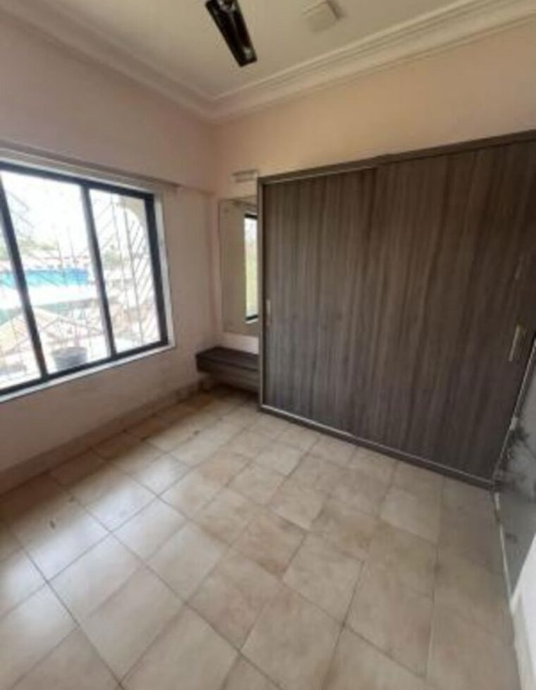 Room, bandra west 1 Bedroom 500 Sq.Ft. Apartment In Bandra West Mumbai 10668388