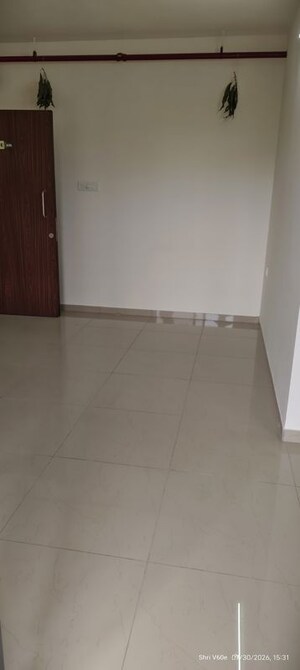 Room in 2 BHK Apartment at Mahindra Happinest Tathawade Phase 1, Tathawade – for Rent