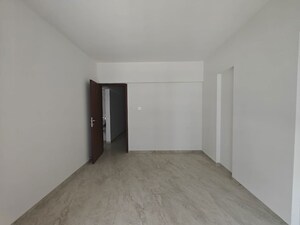 Room in 3 BHK Apartment at Shubh Nirvana, Viman Nagar – for Rent