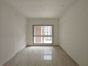 Room in 3 BHK Apartment at Shubh Nirvana, Viman Nagar – for Rent