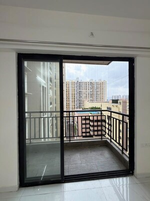 Room in 1 BHK Apartment at Runwal Gardens, Dombivli East – for Rent