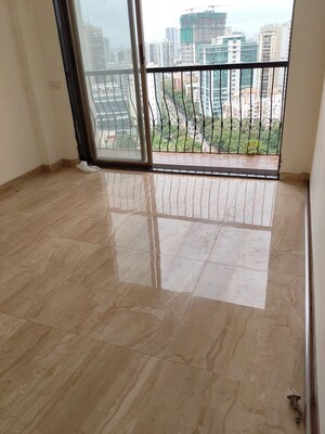 Room in 2 BHK Apartment at Platinum Heights Mumbai, Andheri West – for Rent