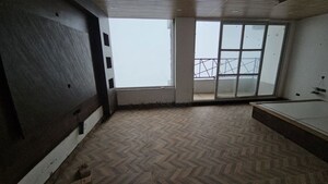 Room in 3 BHK Builder Floor at Kumarhatti – for Sale