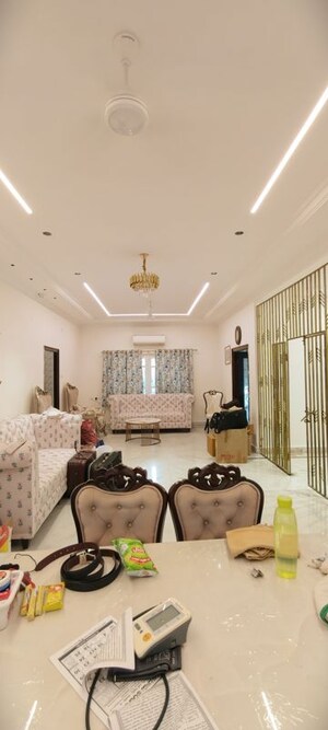 3.5 BHK Apartment For Rent in Rama Apartment Banjara Hills, Banjara Hills