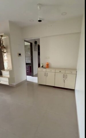 Room in 2.5 BHK Apartment at Big Splash, Vashi Sector 17 – for Sale