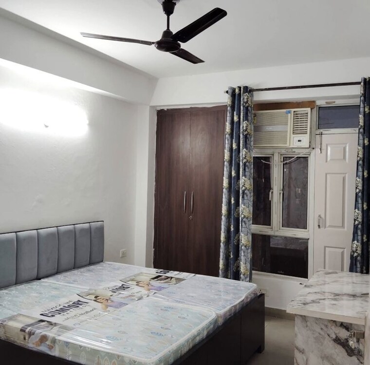 Bedroom, subhash nagar 3 Bedroom 130 Sq.Yd. Builder Floor In Subhash Nagar Delhi 10668492