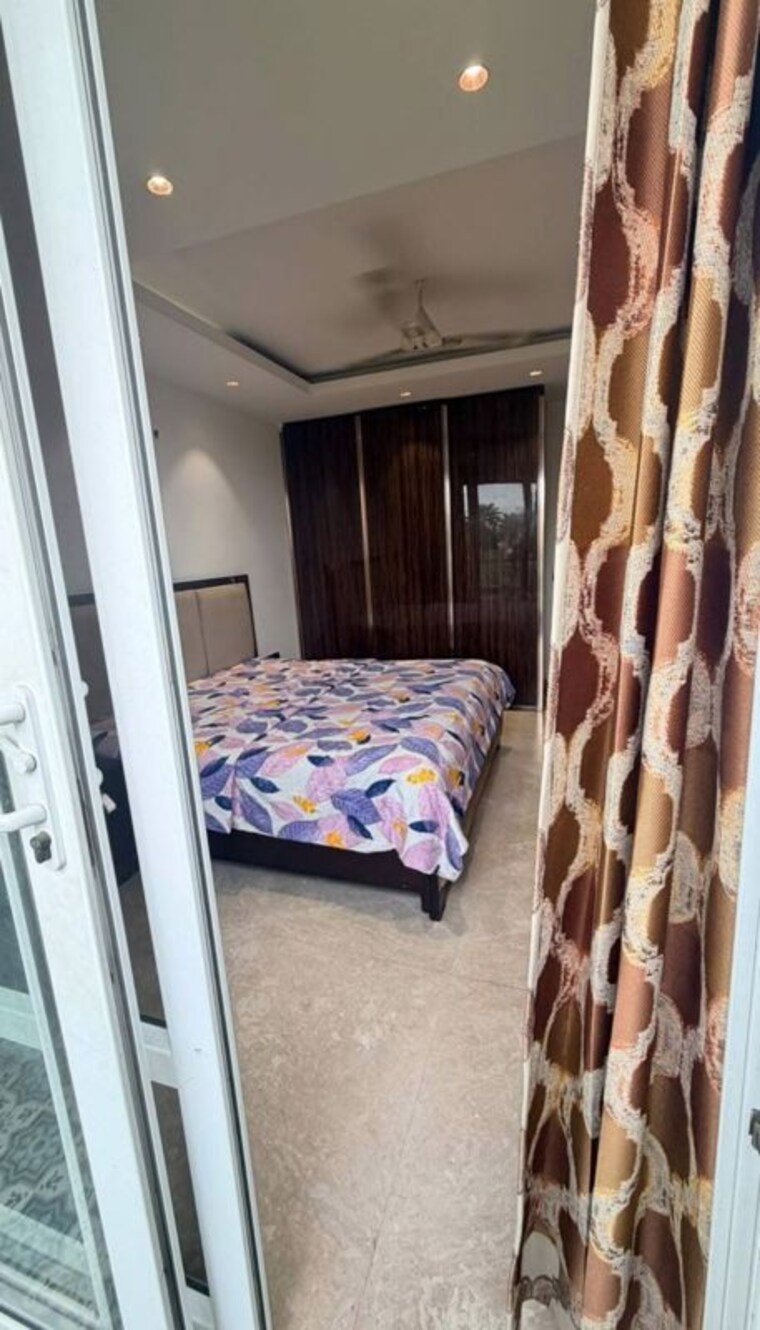 Bedroom, rajouri garden 3 Bedroom 140 Sq.Yd. Builder Floor In Rajouri Garden Delhi 10668526