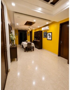 Parking in 3 BHK Builder Floor at Palam Vihar – for Rent
